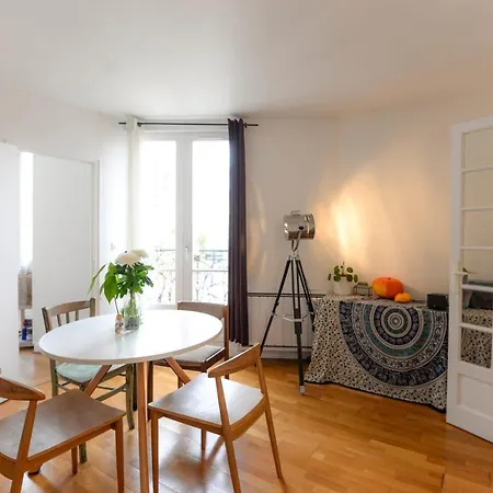 Design Close To The Batignolles דירה